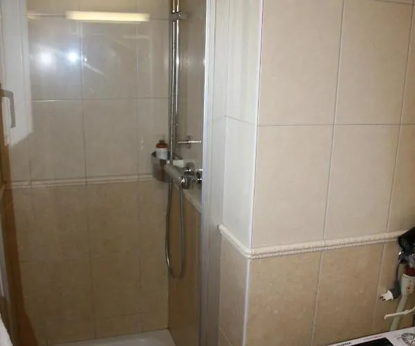 Christoph Standing & Calm 10 Pers By Alpvision Residences