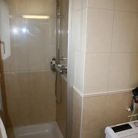 Christoph Standing & Calm 10 Pers By Alpvision Residences